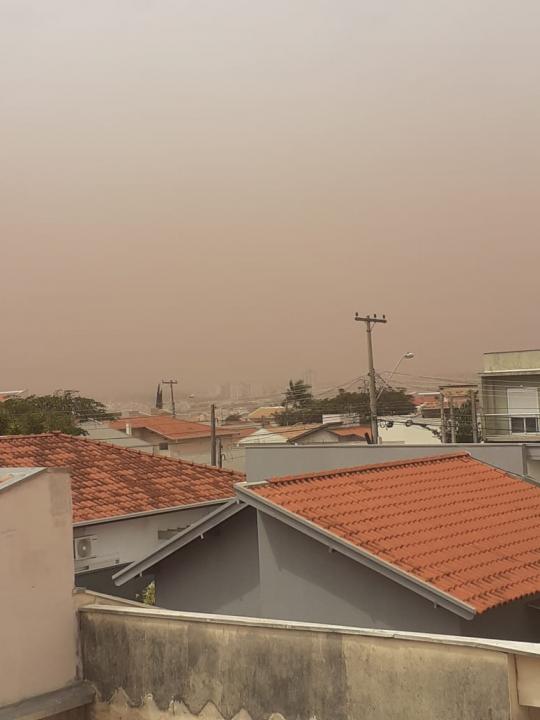 Foto 2 de 13 — Tempestade de areia cobre o céu de Araraquara: veja fotos